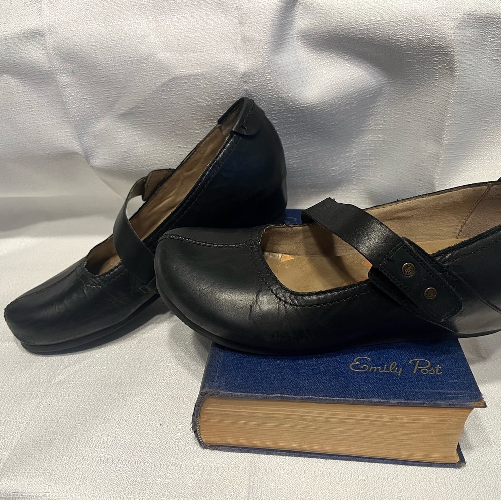 OTBT black 8
